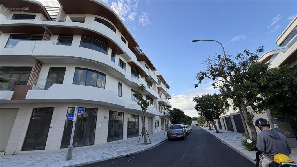 Căn 4,5 tầng góc siêu phẩm tại shb  177m2 dtsd 643m2, giá cực rẻ cho nhà đầu tư  0931 975 ***