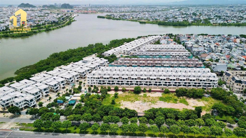 Biệt thự shb mặt sông  đ. thăng long  293m2, 3 tầng cắt lỗ gấp giá cực kỳ rẻ  cách downtown 300m