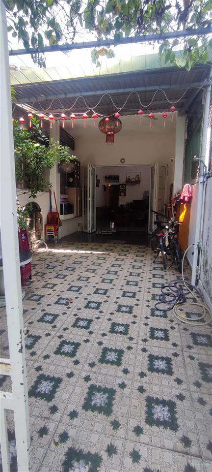 Bán nhà cấp 4, dt 103m2, cách đường tôn đản 30m