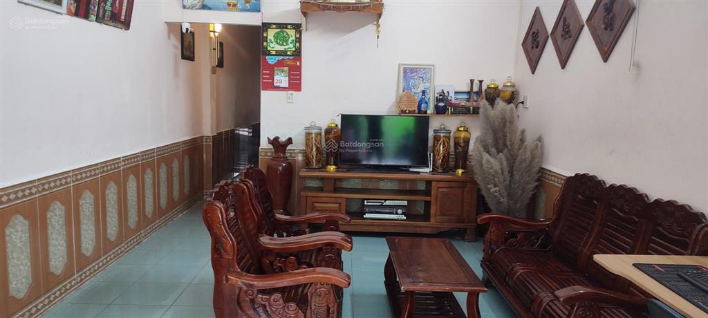Bán nhà cấp 4, dt 103m2, cách đường tôn đản 30m