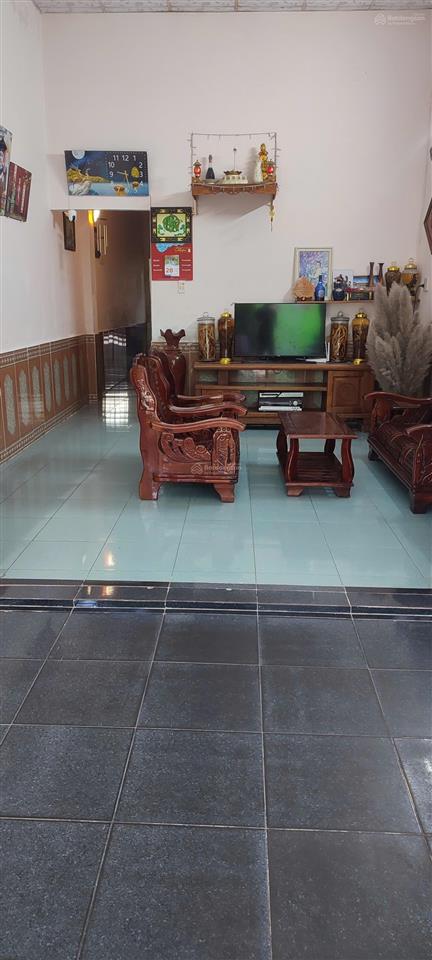 Cho thuê nhà cấp 4, rộng 103 m2, cách đường tôn đản 30 m