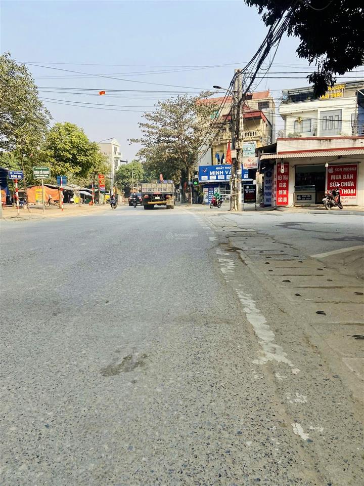 Chuyển nhượng nhà 4 tầng sẵn cho thuê kinh doanh mặt đường liên xã đônghội (đa)bìa vinhomes cổloa.