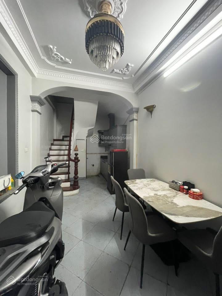 Bán nhà mặt ngõ phố trấn vũ cách 1 nhà ra mp.,,