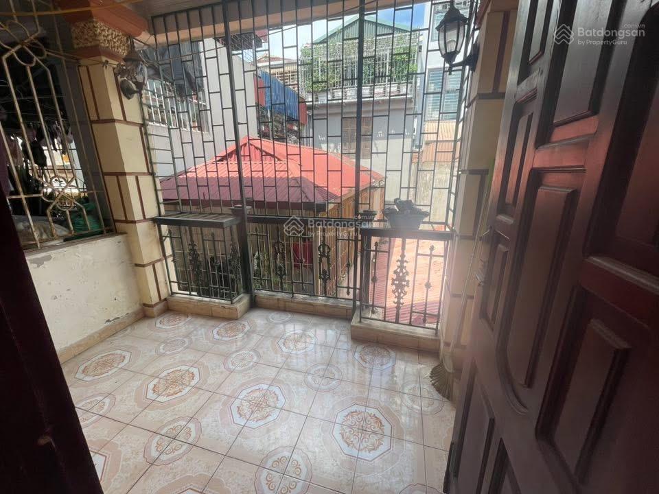 Bán nhà mặt ngõ phố trấn vũ cách 1 nhà ra mp.,,