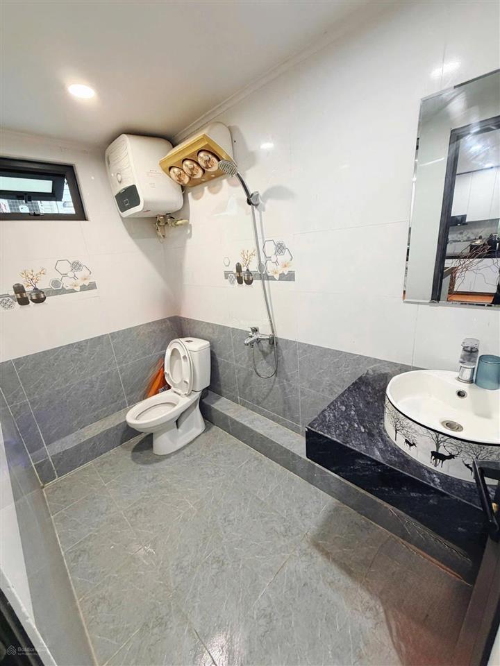 Nhà tập thể phương mai sổ đỏ 41m2 thực tế 80m2 công năng 03 ngủ 02 vệ sinh có thể cơi thêm 4.75 tỷ