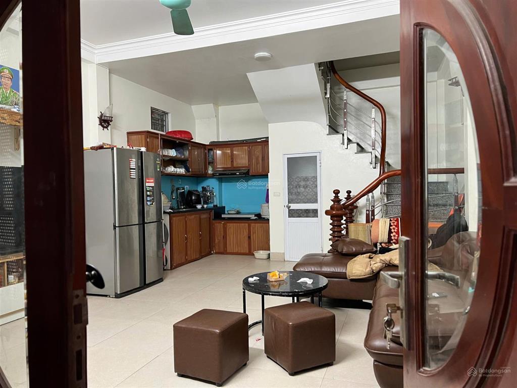 Chuyển đổi công việc bán nhà đất 3 tầng 1 tum chính chủ