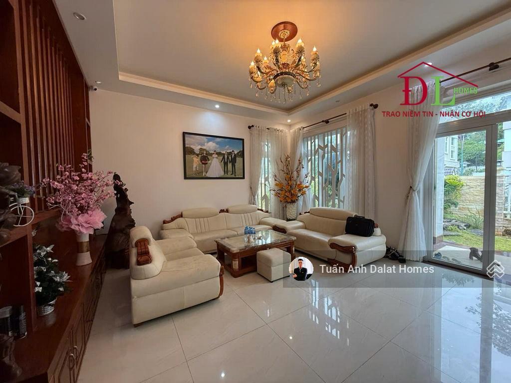 Hàng hiếm sót lại 1 căn biệt thự kqh golf valley đà lạt hoàn công nội thất gỗ cao cấp giá chỉ 38 tỷ