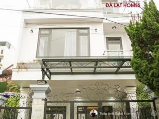 Bán nhà kqh thái lâm ngay trung tâm đà lạt 132.91m² ngang 6m đã hoàn công view rất đẹp. giá 11 tỷ