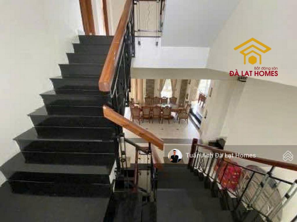 Bán biệt thự góc 2 mặt tiền triệu việt vương đà lạt đã hoàn công mặt tiền rộng 21m, giá 22 tỷ