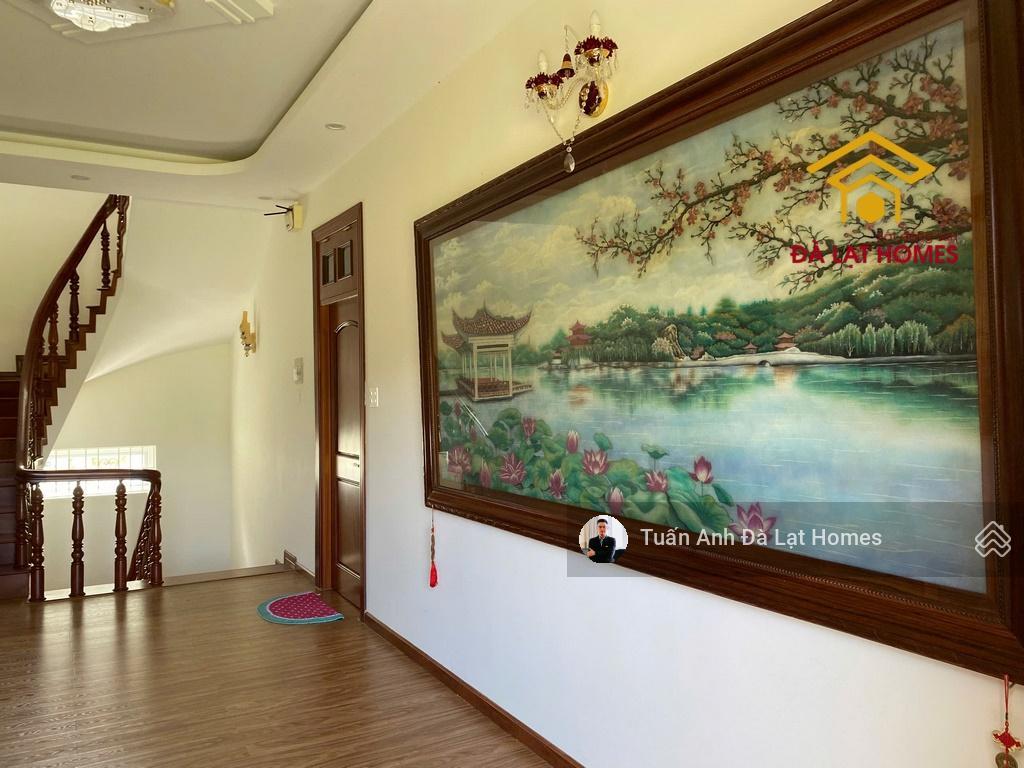 Bán villa tân cổ điển 2 mặt tiền khu đồi trà sát sân golf đồi cù view đẹp không che chắn