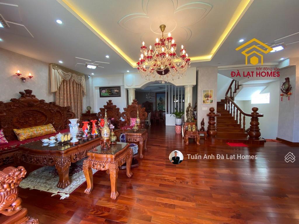 Bán villa tân cổ điển 2 mặt tiền khu đồi trà sát sân golf đồi cù view đẹp không che chắn