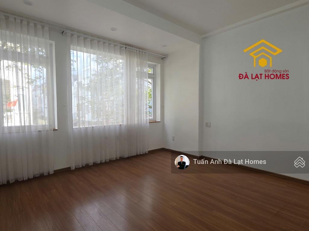 Bán nhà kqh golf valley trung tâm đà lạt gần haus dalat đi bộ ra hồ xuân hương 84m2 giá rẻ 15 tỷ