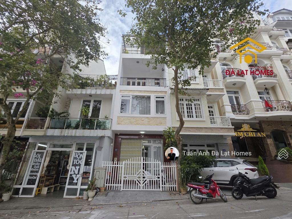 Bán nhà kqh golf valley trung tâm đà lạt gần haus dalat đi bộ ra hồ xuân hương 84m2 giá rẻ 15 tỷ