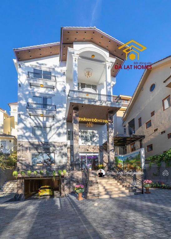 Bán khách sạn mặt tiền triệu việt vương đà lạt hơn 1700m2 dt sàn, 33 phòng, sát dinh bảo đại