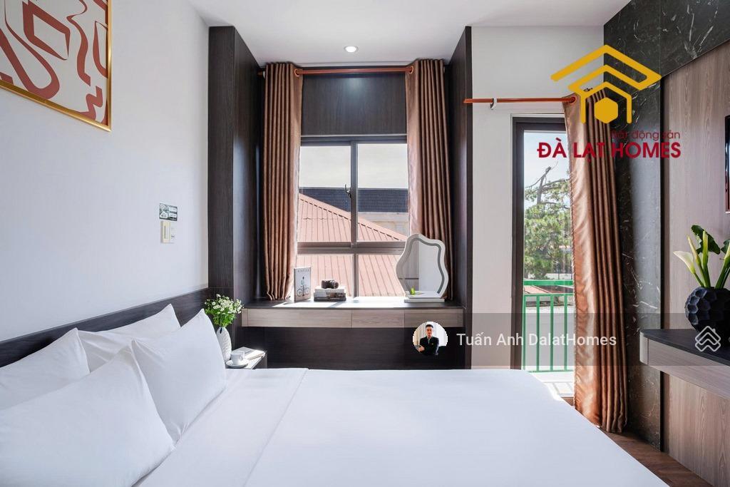Bán khách sạn bà triệu đà lạt, tc 3 sao doanh thu 400  500 triệu/tháng cách hồ xuân hương 500m