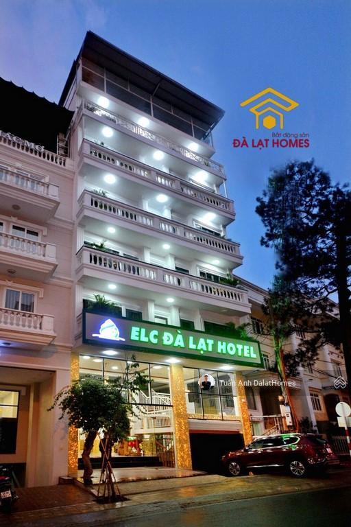 Bán khách sạn bà triệu đà lạt, tc 3 sao doanh thu 400  500 triệu/tháng cách hồ xuân hương 500m