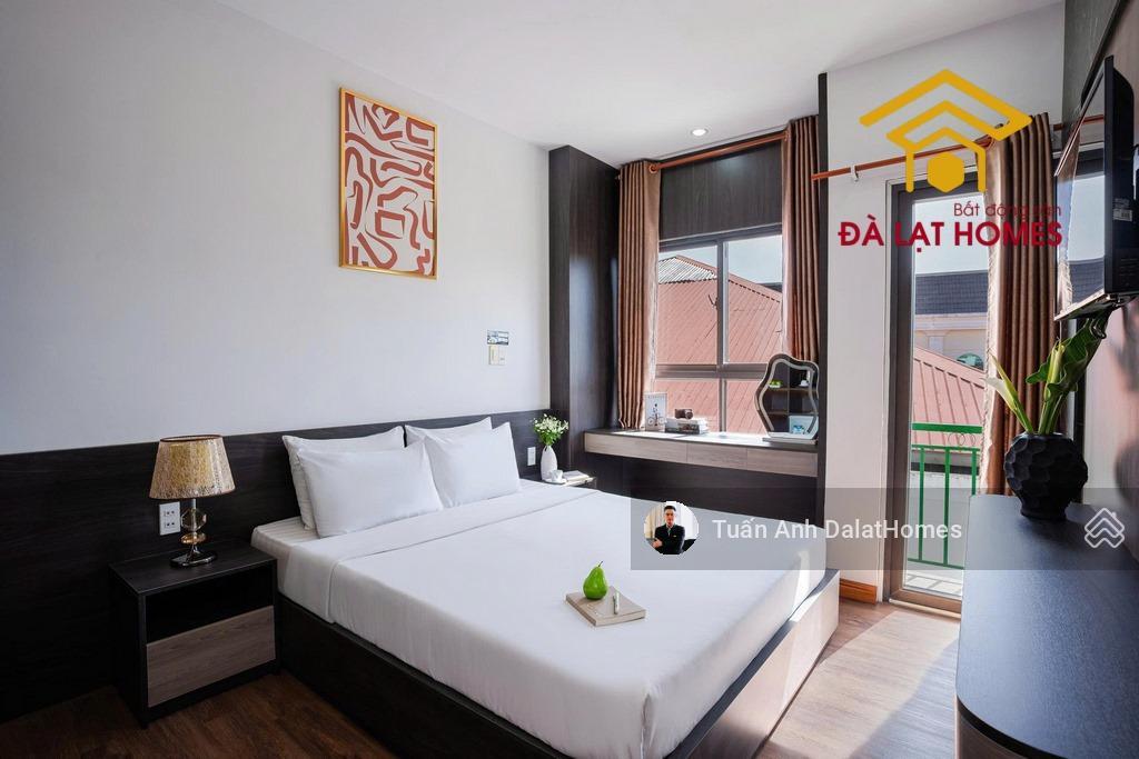 Bán khách sạn bà triệu đà lạt, tc 3 sao doanh thu 400  500 triệu/tháng cách hồ xuân hương 500m