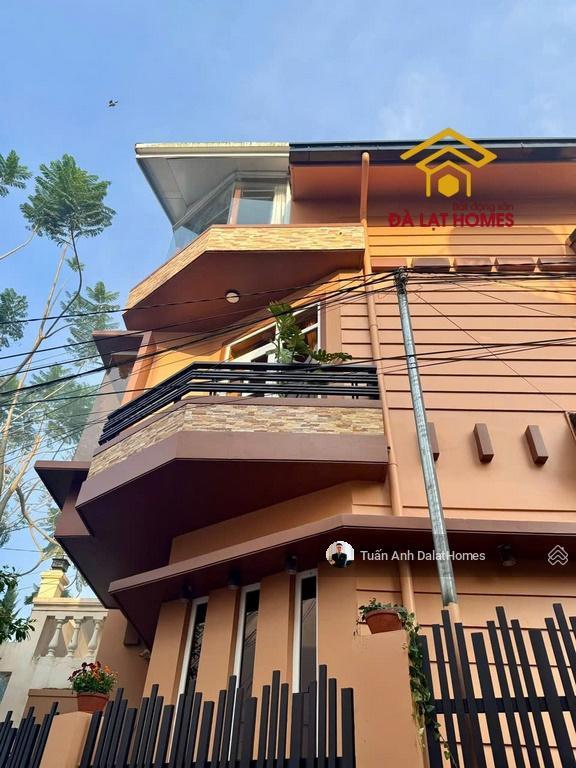 Cách hồ xuân hương chỉ 200m biệt thự hồ tùng mậu sau lưng quảng trường ngắm view hồ siêu hiếm 16 tỷ
