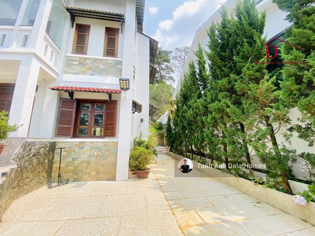 Bán biệt thự 2 mặt tiền khởi nghĩa bắc sơn đà lạt diện tích lớn 1063m², cung đường rợp tán thông