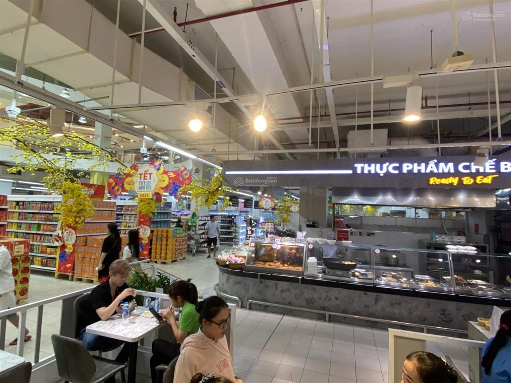 Văn phòng riêng giá trọn gói 3 triệu có cửa sổ, sẵn bàn ghế vào làm ngay
