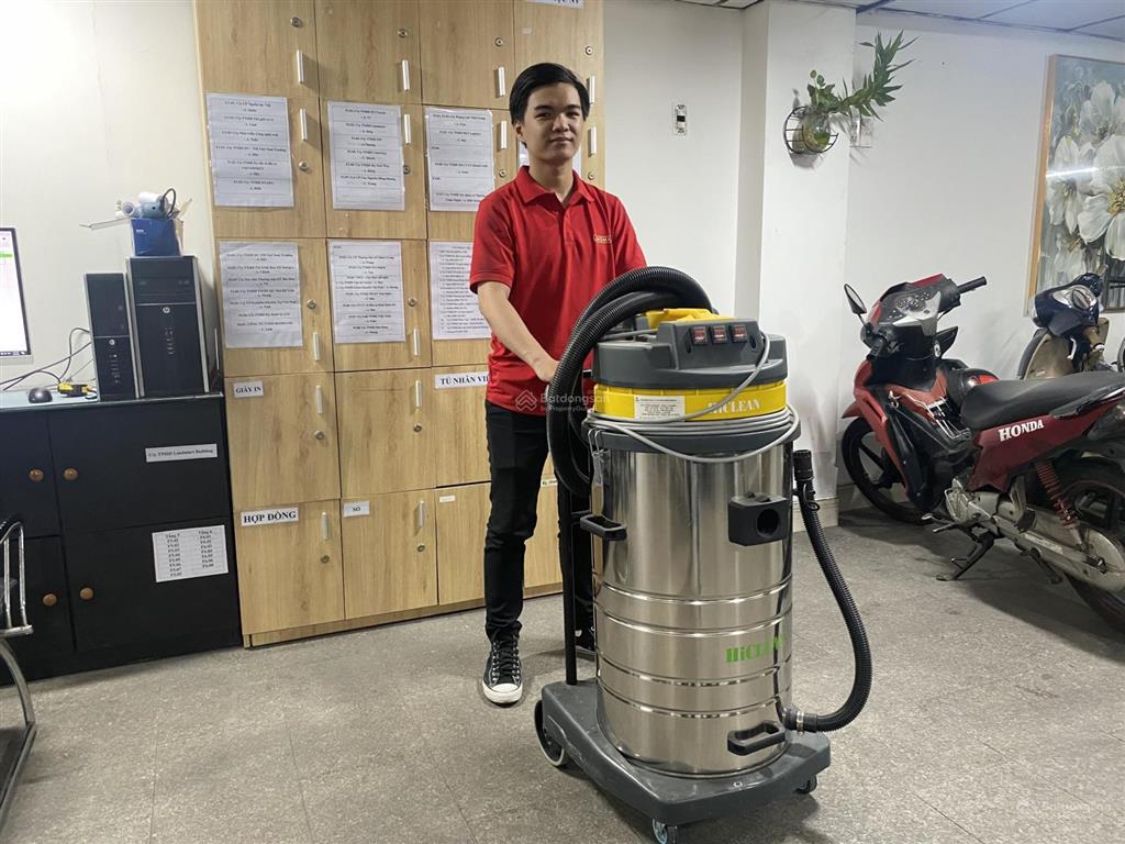 Văn phòng riêng giá trọn gói 3 triệu có cửa sổ, sẵn bàn ghế vào làm ngay