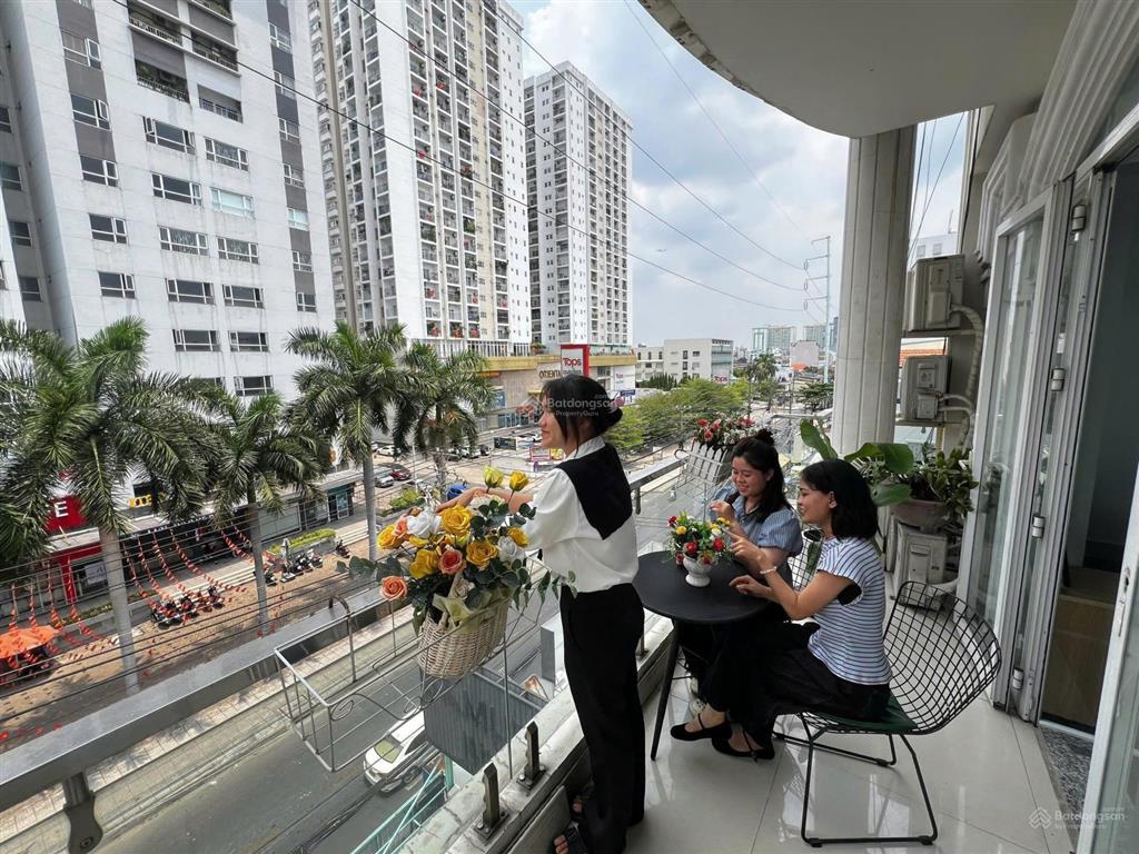 Văn phòng riêng trọn gói 2 triệu cho giám đốc
