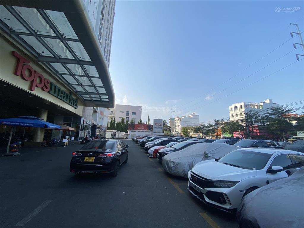 Văn phòng sát ban công 10m2 cho 3 người  miễn phí đặt cọc thuê linh hoạt