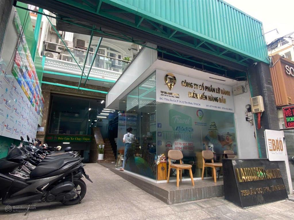 Phòng kính yên tĩnh cho nhóm 10 người, không gian sáng, làm việc thoải mái