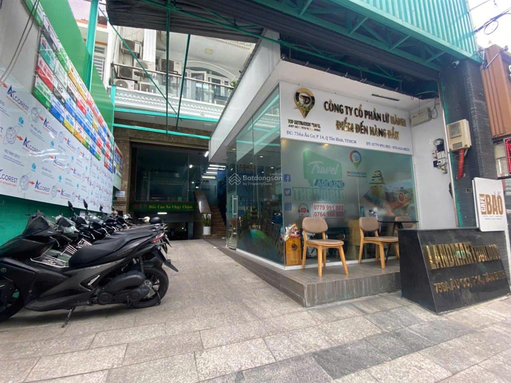 Văn phòng cho 4 người đã có sẵn bàn ghế, miễn phí đặt cọc, vào làm ngay