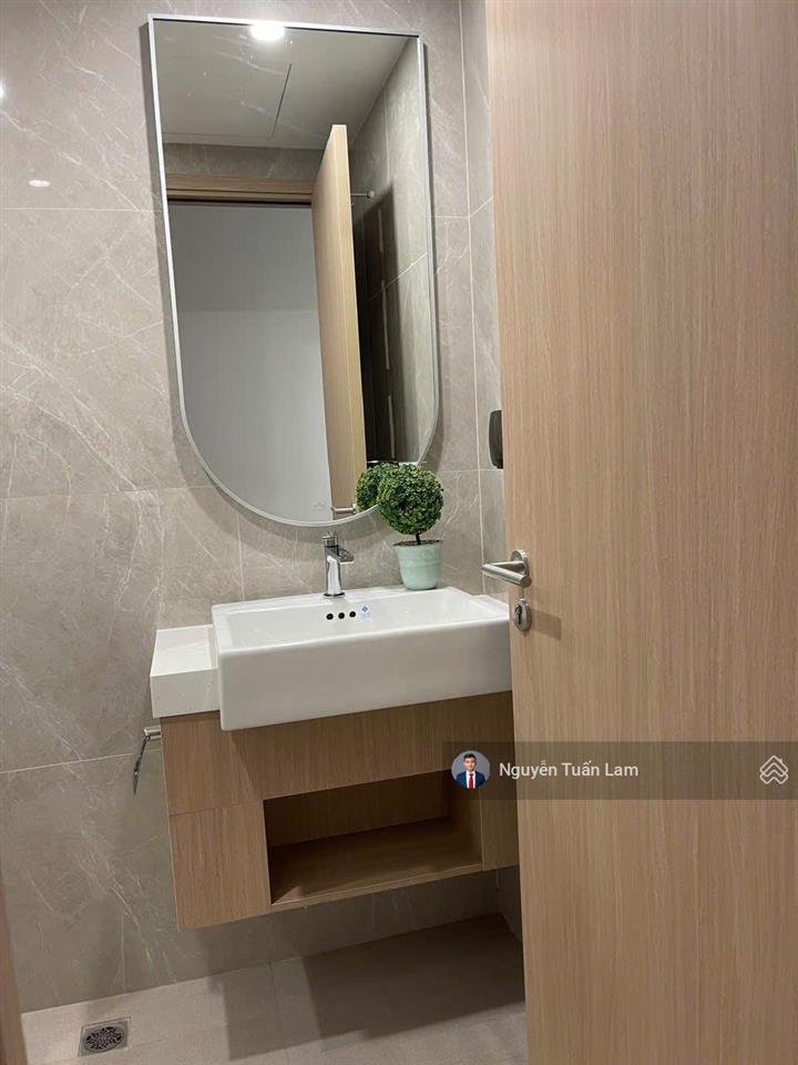 Cho thuê căn 2pn masteri centre point view thoáng, nội thất cao cấp, vị trí vượng khí  giá tốt