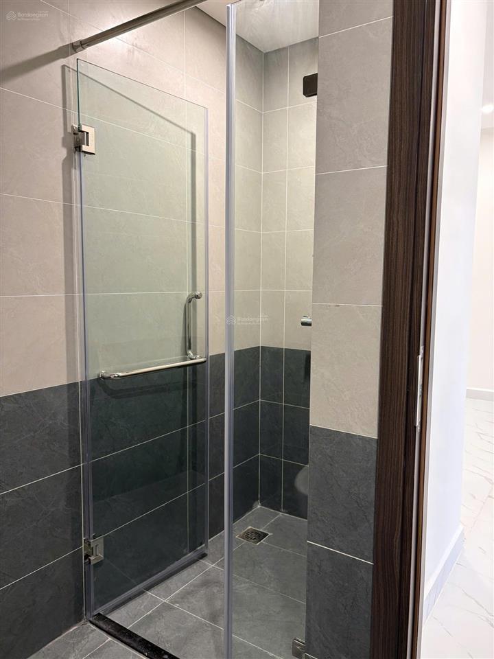 Căn 2 phòng ngủ căn góc kính cường cong the opus one, vinhomes grand park, trực diện công viên