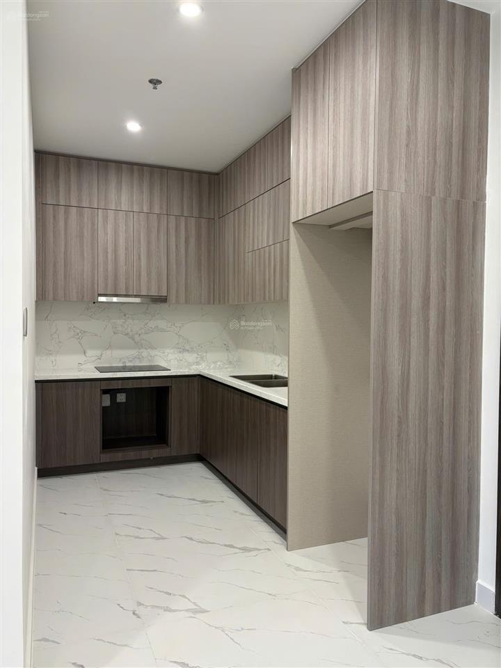 Căn 2 phòng ngủ căn góc kính cường cong the opus one, vinhomes grand park, trực diện công viên