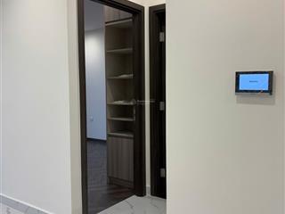 Căn 2 phòng ngủ căn góc kính cường cong the opus one, vinhomes grand park, trực diện công viên