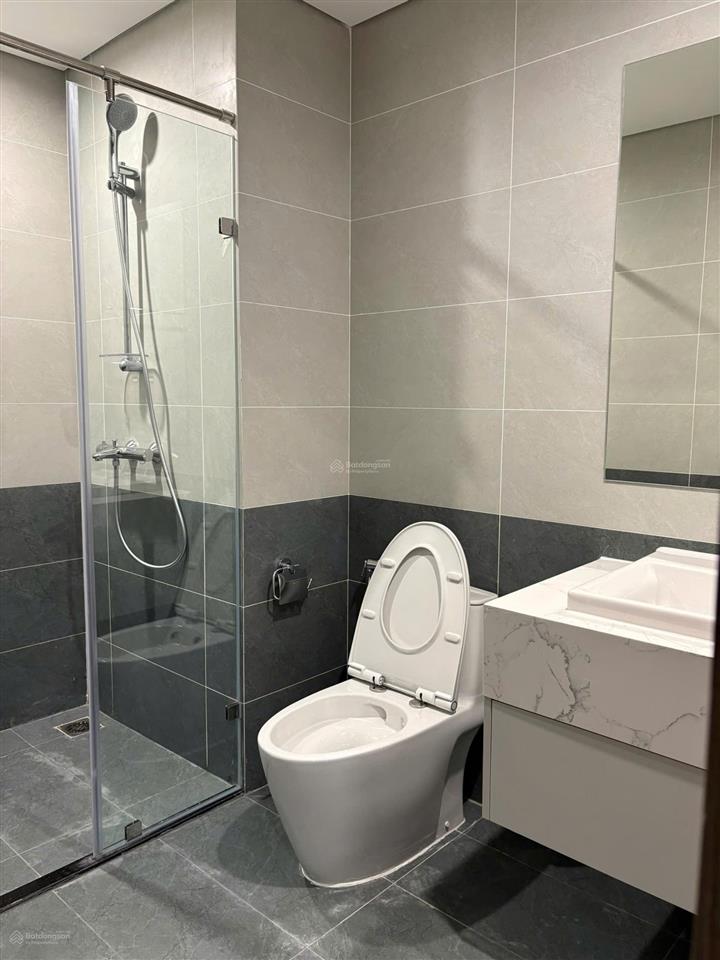 Căn 2 phòng ngủ căn góc kính cường cong the opus one, vinhomes grand park, trực diện công viên