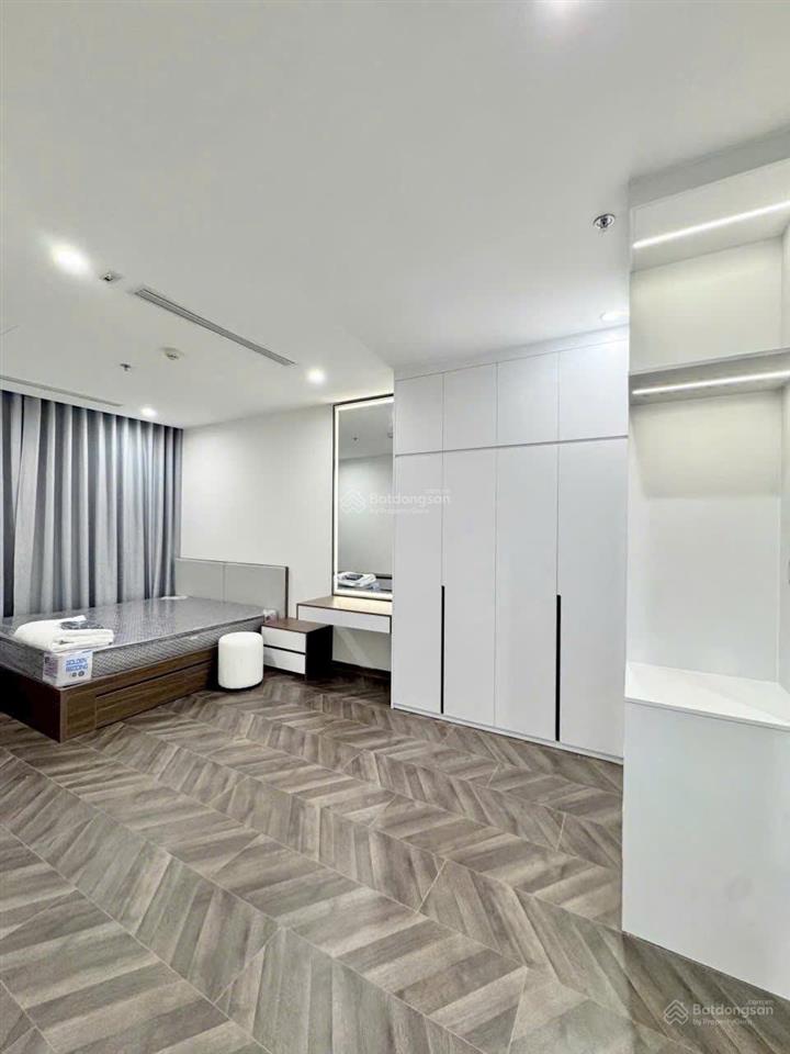 Cho thuê căn 3pn2wc, full nt luxury, view trực diện cv 36ha, pháo hoa, sông, tầng