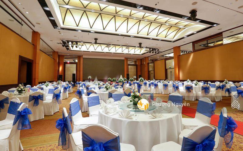 Deal vip 4000 tỷ! khách sạn 5 sao equatorial q5, 3 mặt tiền 120m, 5.500m2, 11 tầng, 333 phòng