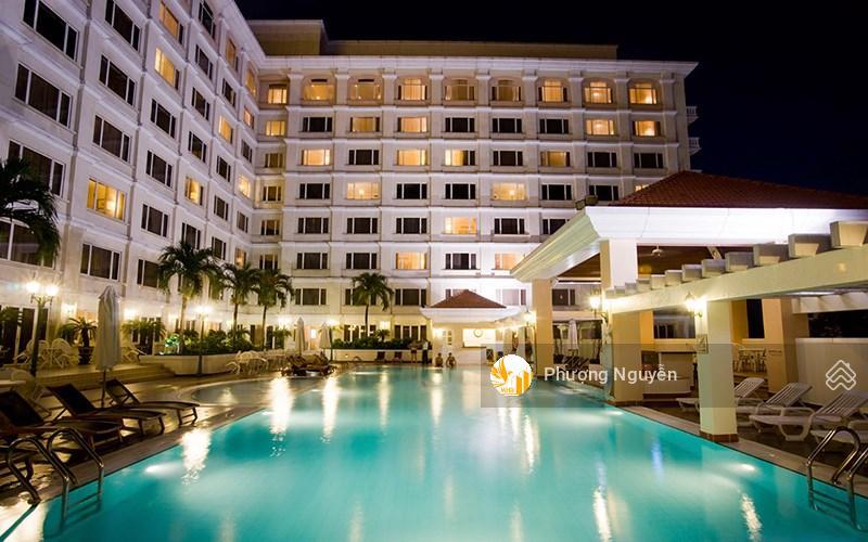 Deal vip 4000 tỷ! khách sạn 5 sao equatorial q5, 3 mặt tiền 120m, 5.500m2, 11 tầng, 333 phòng