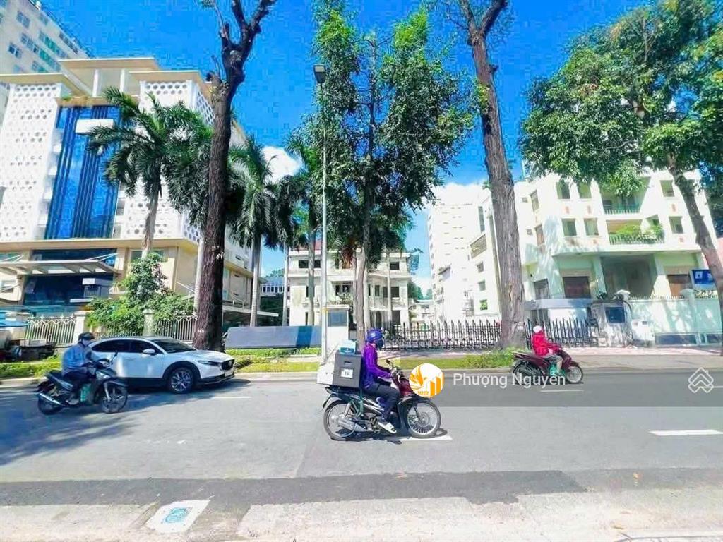 Đất vàng q3 (giáp q1)  161 pasteur, 3323m², hsdđ 9, 22 tầng  giá 3000 tỷ trong t8/2026