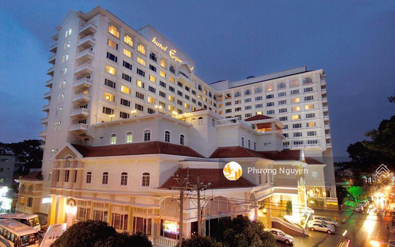 Deal vip 4000 tỷ! khách sạn 5 sao equatorial q5, 3 mặt tiền 120m, 5.500m2, 11 tầng, 333 phòng