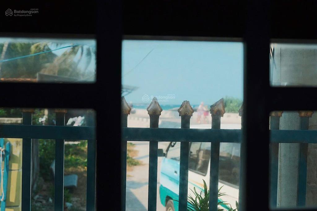 Bán nhà sát biển 3 mặt thoáng chỉ 5m ra biển long thuỷ