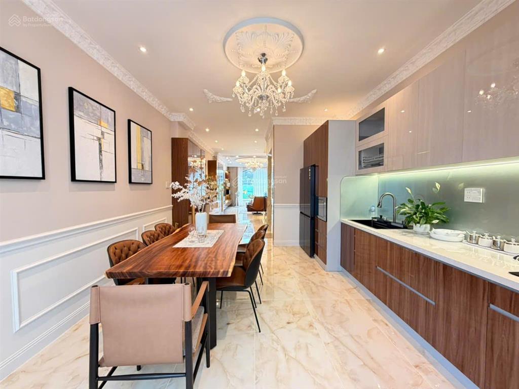 Chính chủ cần bán nhà mặt phố tại trần thị trọng, giá 17,9 tỷ, dt 80m2, hàng hiếm tại tân bình
