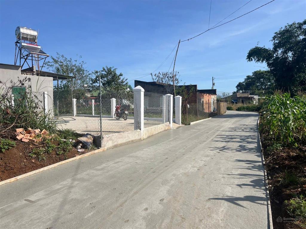 Bán nhà đẹp sau lưng trường học tân hội, lâm đồng chỉ 1,35 tỷ, gần mọi tiện ích. dt 268 m2, shr.