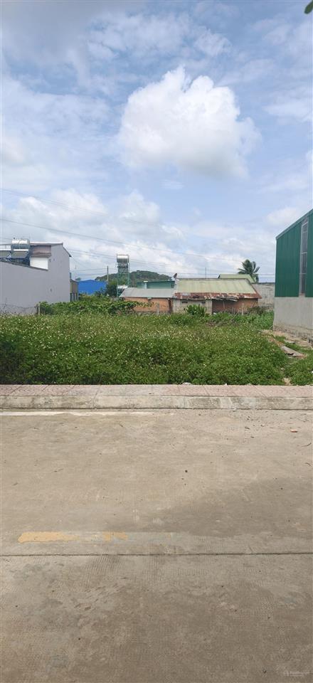 Bán đất 1,45 tỷ hẻm đường thống nhất, xã đức trọng, lâm đồng. gần chợ, trường học, công viên...