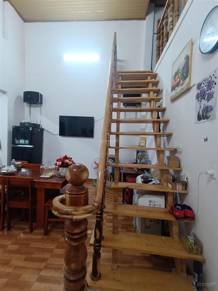 Bán nhà ngộp bank chỉ 1,6 tỷ, tại trung tâm đức trọng, lâm đồng. gần chợ, trường học, ngân hàng