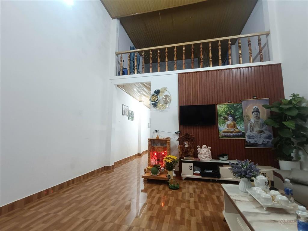 Bán nhà ngộp bank chỉ 1,6 tỷ, tại trung tâm đức trọng, lâm đồng. gần chợ, trường học, ngân hàng