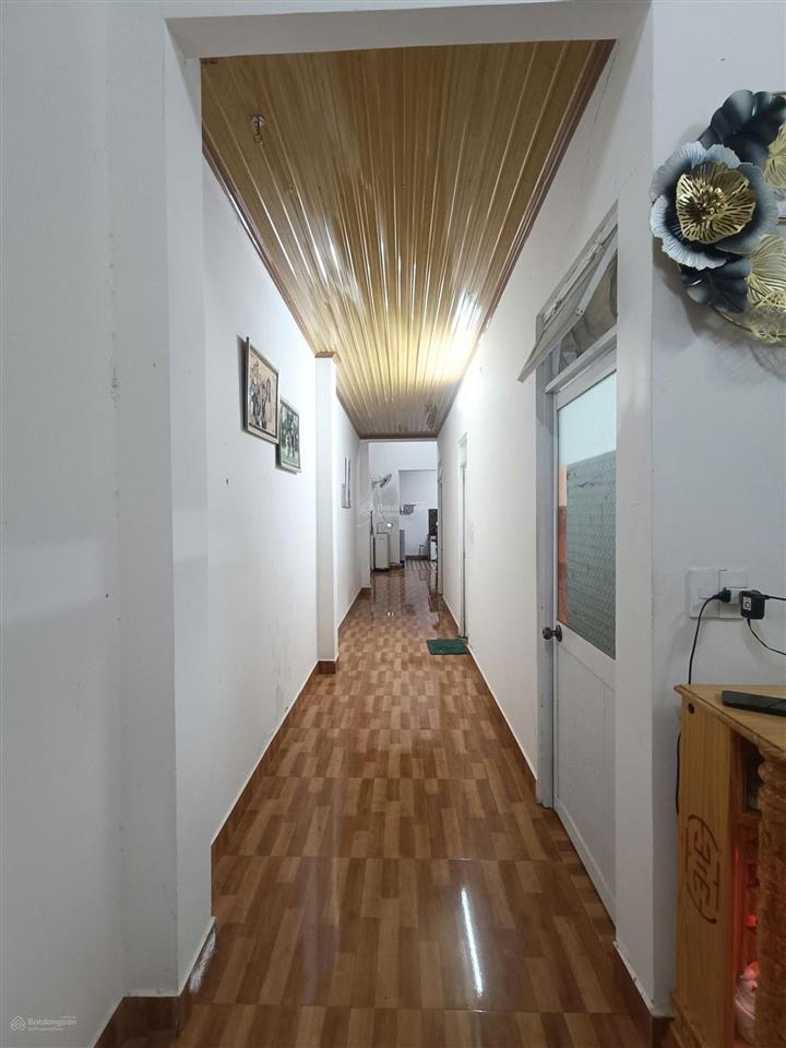 Bán nhà ngộp bank chỉ 1,6 tỷ, tại trung tâm đức trọng, lâm đồng. gần chợ, trường học, ngân hàng