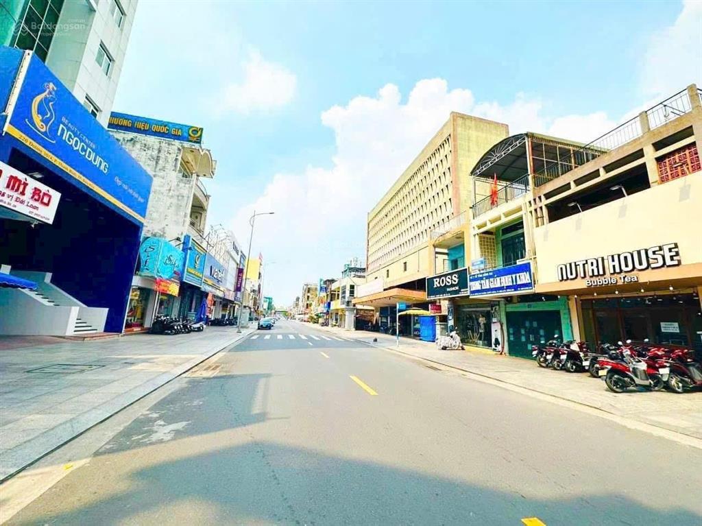 Bán nhà phố đường 30/4, phường trấn biên, thành phố đồng nai