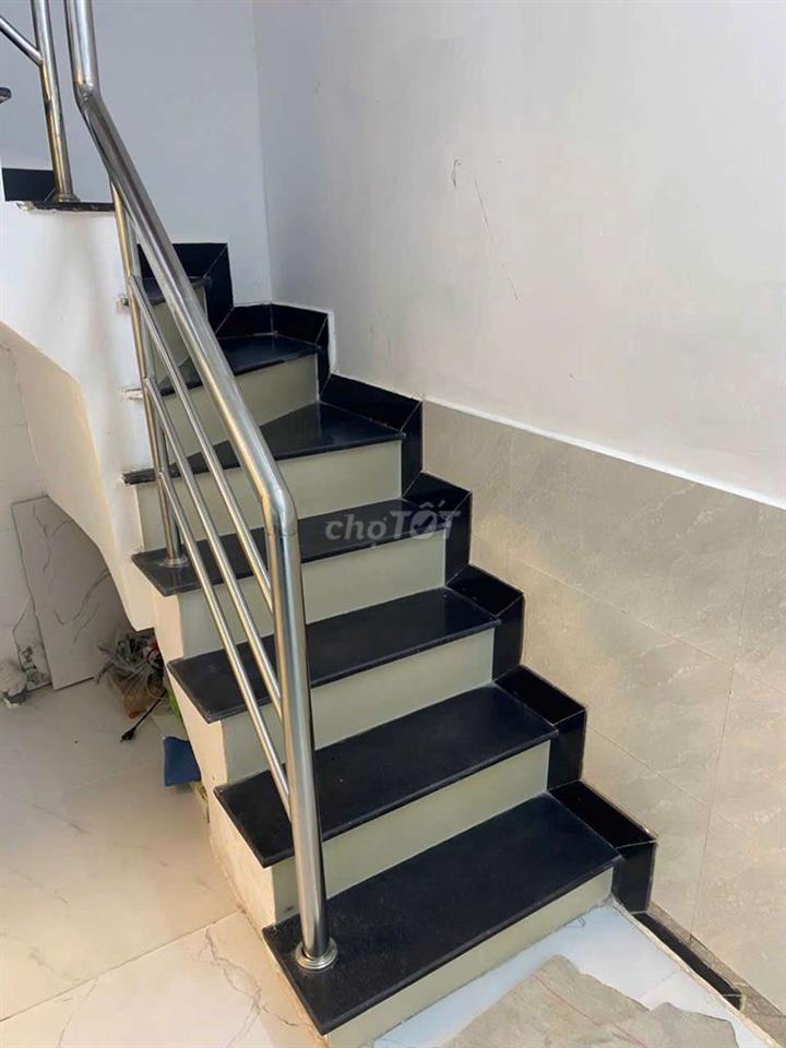 Bán nhà 2 tầng  Lê Văn Lương Phước Kiển 