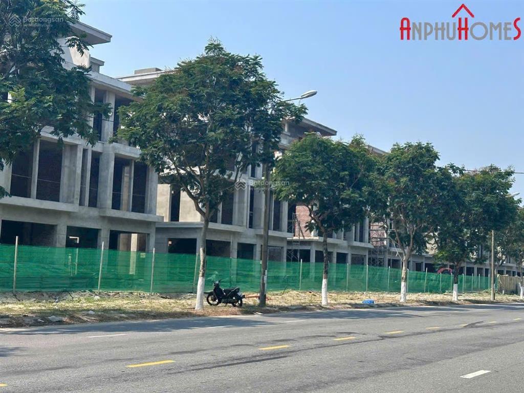 Bán biệt thự sân golf siêu hiếm tại sân golf top 100 thế giới với giá hấp dẫn nhất