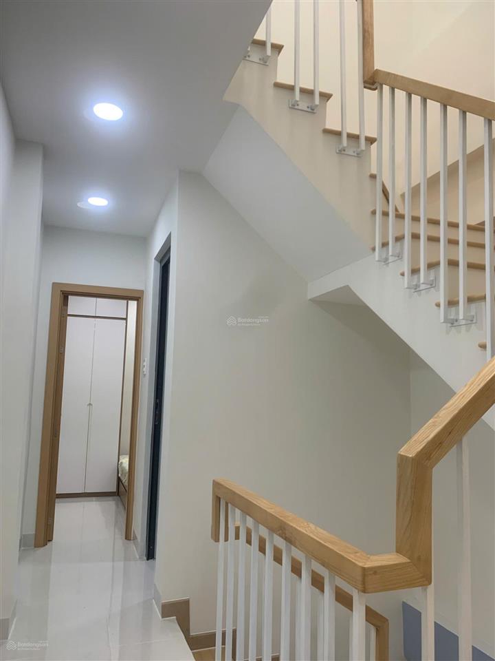 Bán nhà gần chợ bình tây, đường hậu giang, quận 6  dt3x11m  trệt 2 lầu. giá 5,6 tỷ